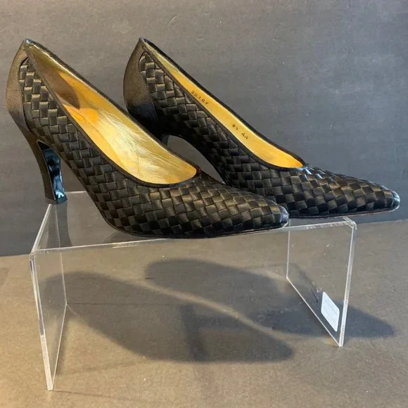 Bottega Veneta Women's Black Classic Vintage Weave Pump. 8.5AA - Picture 4 of 9